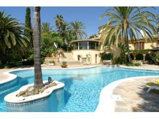 Villa for sale in Marbella East..
