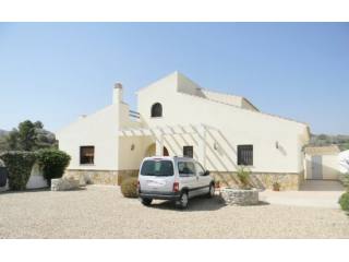 5 Bedroom Villa For Sale, Cantoria..
