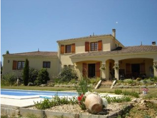 Architect Designed Villa With Swimming..