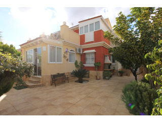 Modern Aguas Nuevas Townhouse 5 Beds..