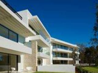 HIGH STANDING APARTMENTS IN THE PGA..