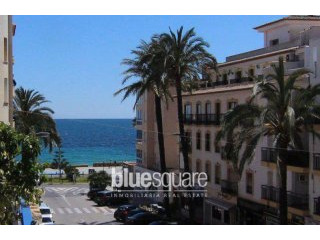 Beautiful 2 bed apartment with sea view..