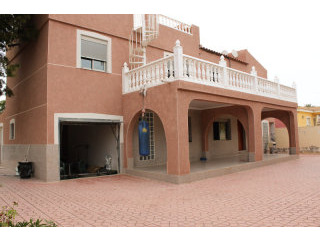 6 Bedrooms - Villa - Alicante - For Sale