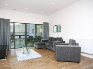 Gwynne Road SW11 3GL