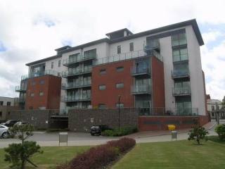 3 bedroom Apartment For Sale: Gosport
