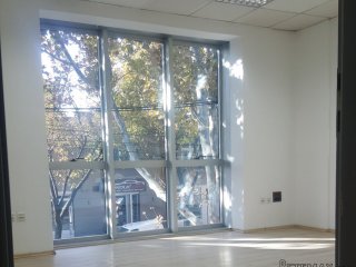 Izdajem kancelarijski prostor u centru Niša - pored Suda