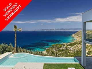 *sold* Spectacular Seafront..