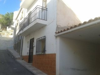Town House / Village House in Cantoria