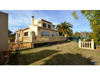 V1610 - 4 Bed Villa At The Foot Of..