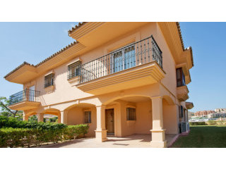 Villa For Sale In Riviera Del Sol