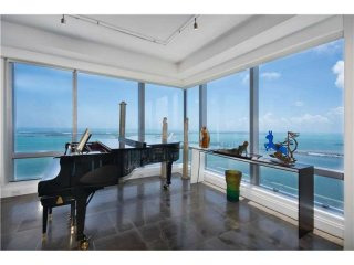 3 bedroom Flat For Sale: 1425 Brickell..