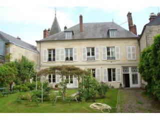 6 bedroom Town House For Sale: 60240..