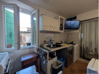 Istra, Rovinj - stari grad 33m2 za renovaciju