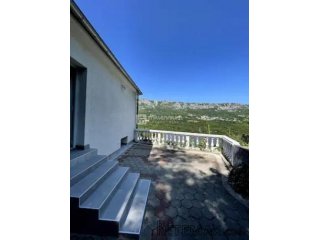 Bribir, 119.46m2, samostojeća kuća s 2 terase