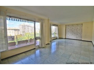 A fantastic six bedroom apartment for..