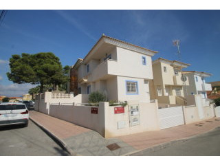 4 Bedrooms - Villa - Murcia - For Sale