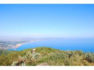 Sale - Plot with sea views near Sa..