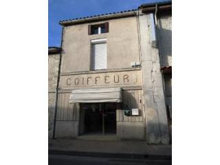 LOT ET GARONNE shop with appartment..