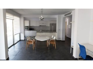 Newish Penthouse Near The Beach In..