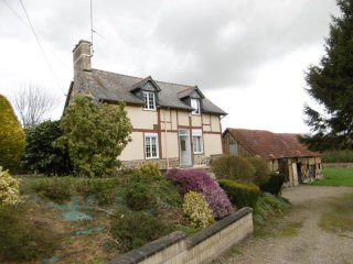 Detached House with Vast Outbuilding