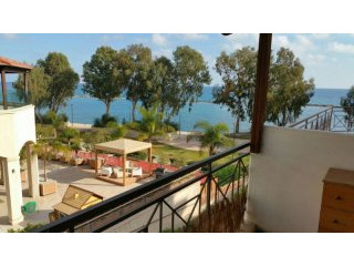 A lovely 2 bed flat on the beach