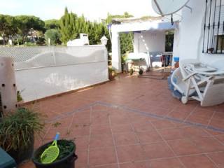 2 Bed Apartment for sale in Calahonda