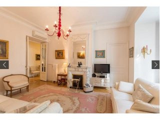Upmarket Bourgeois With Spacious..