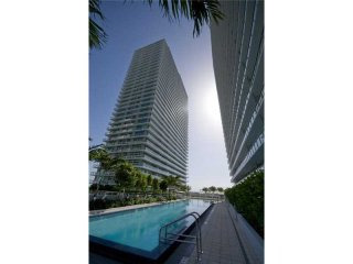2 bedroom Flat For Sale: 1111 SW 1st..