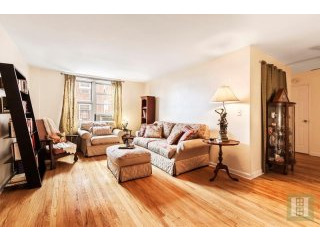3 bedroom Apartment For Sale: 2390..