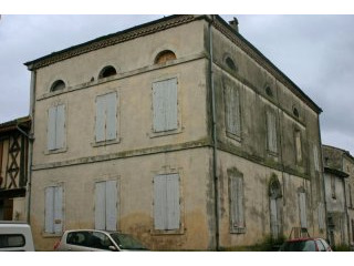 An Old Dominant Stone Property With 4..