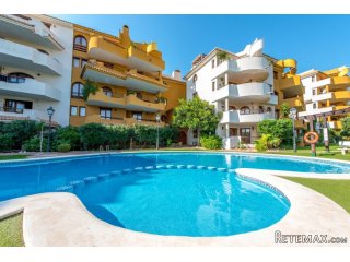 El apartamento cuenta con 157m2 construidos y es de estilo..