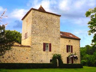 4 Bedroom Manor House For Sale