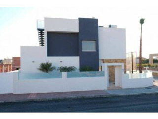 3 Bedroom 3 Bathroom Villa In..