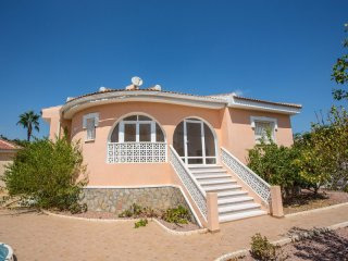3 Bedrooms - Villa - Alicante - For Sale