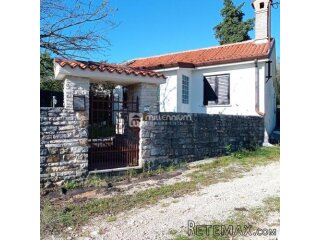 Istra, Oprtalj, kuća u nizu, 50m2, terasa