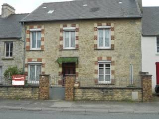 Super French Village House