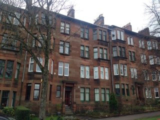 3/2 35 Beechwood Drive, Broomhill..