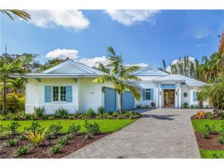 4 bedroom House For Sale: 1530 Pine Bay..