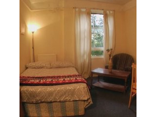 Nice And Warm Double Bedroom In Great..