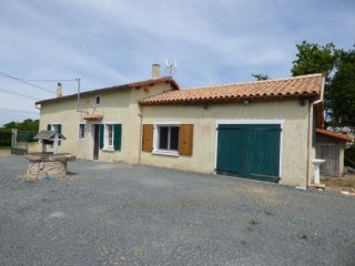 Detached 2 Bed Stone House With Garden..