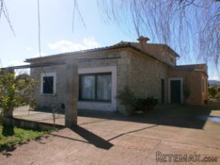 Country house just outside the lovely village of Moscari..