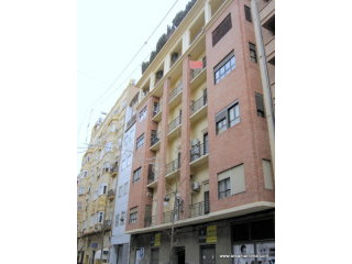 Sale of manor flat, with an area of 173..