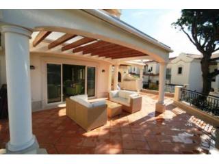 Apartment For Sale in Vale de Lobo