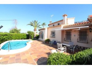 Charming villa with private pool for sale in a nice area of..
