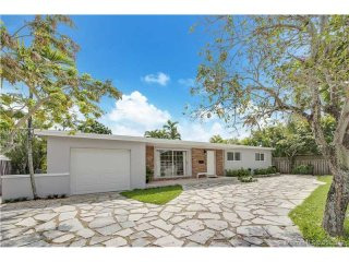 4 bedroom House For Sale: 5101 SW 67 Ave