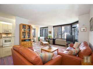 2 bedroom Apartment For Sale: 415 EAST..
