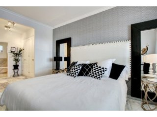 Beachside Luxury Apartment With Sea..