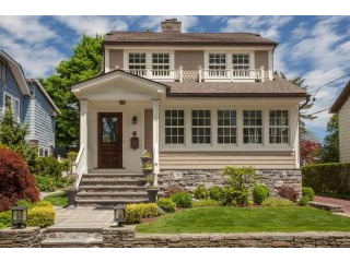 4 bedroom House For Sale: 40 Oakwood..