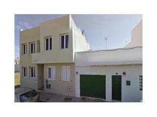 Apartment For Sale in Arrecife..