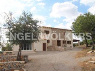 Country home in a wonderful location